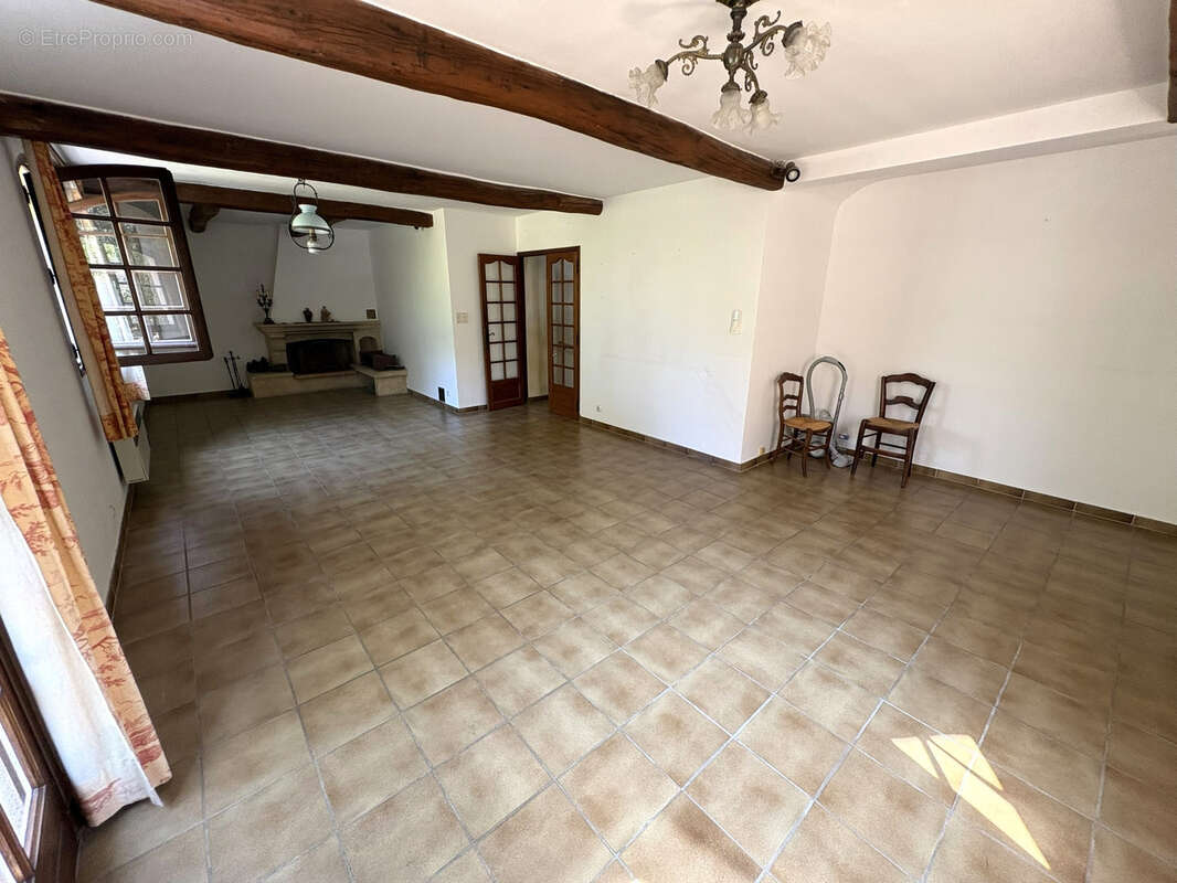 Maison 6 pièces, 4 chambres, Vue dégagée - Toulon Ouest Les Arènes - photo 6