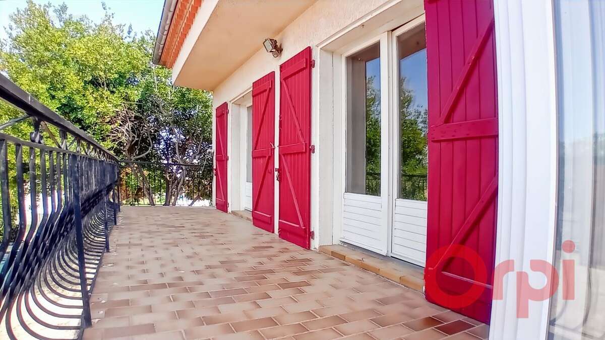 À Vendre : Grande maison familiale ou deux logements – 4 faces avec terrain à Sauvian - photo 9