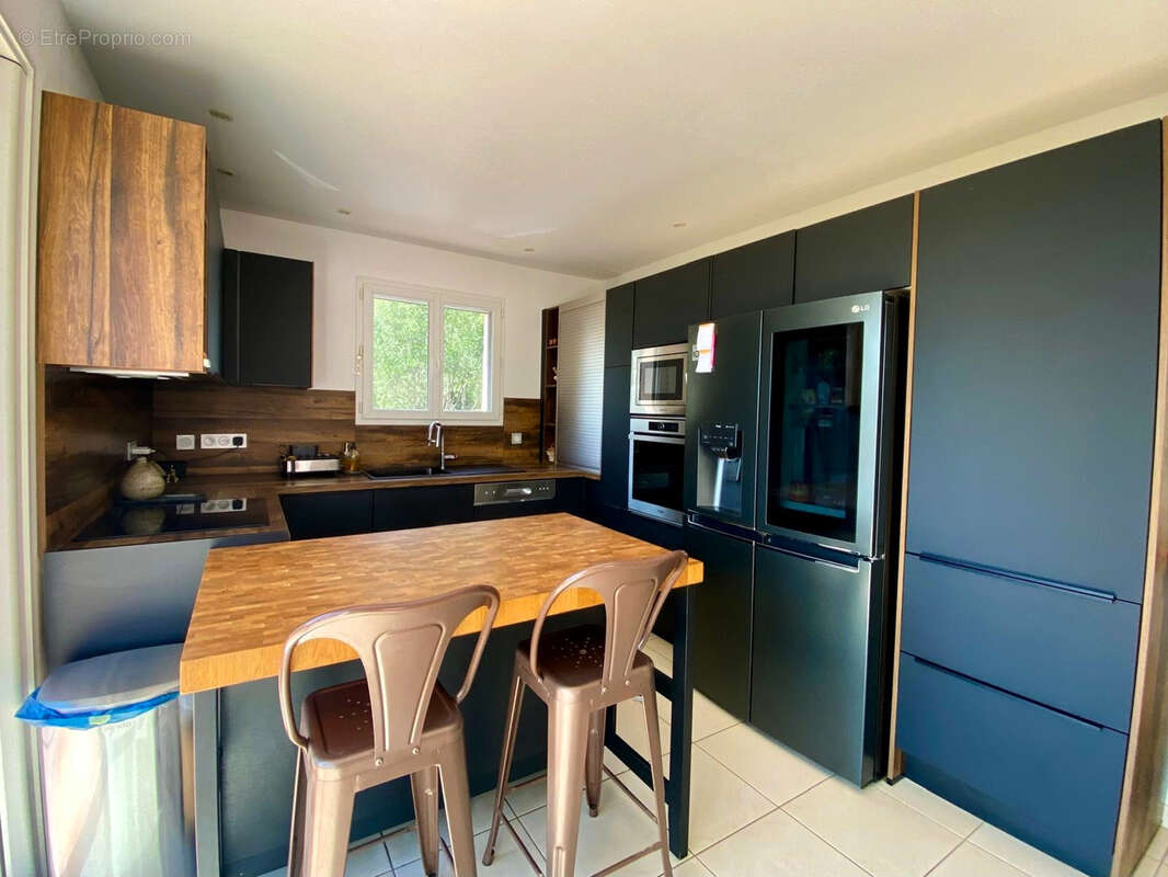 Maison à BAGNOLS-EN-FORET