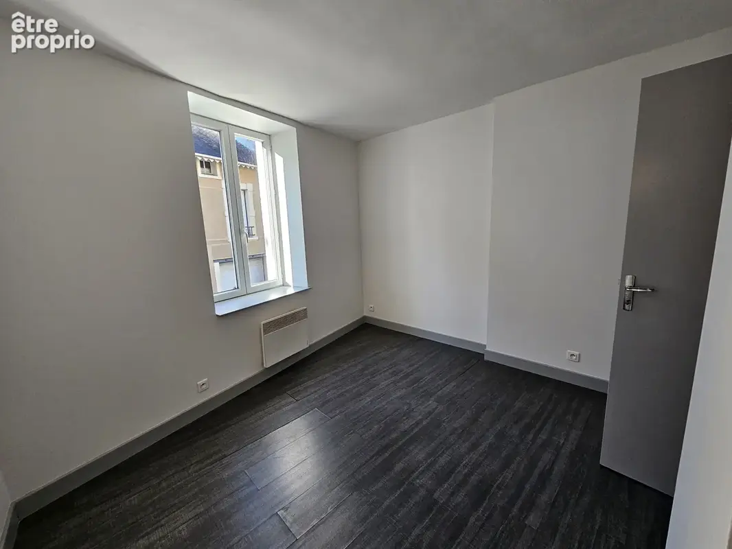 Appartement 6 pièces 330 m² à vendre à La Souterraine (23300) - photo 6