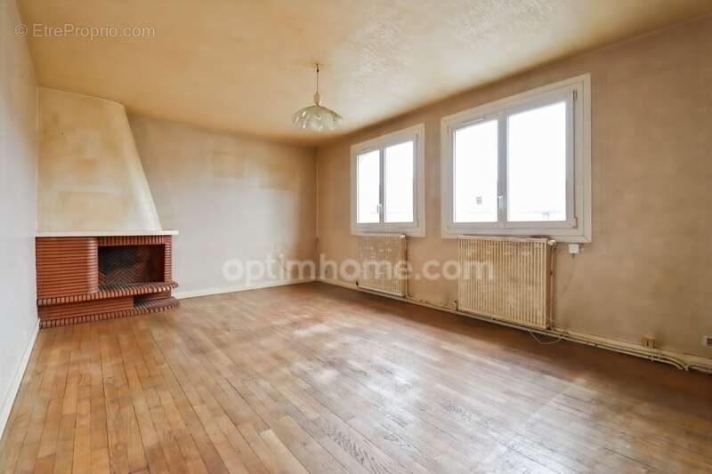 Appartement à CHATEAUPONSAC