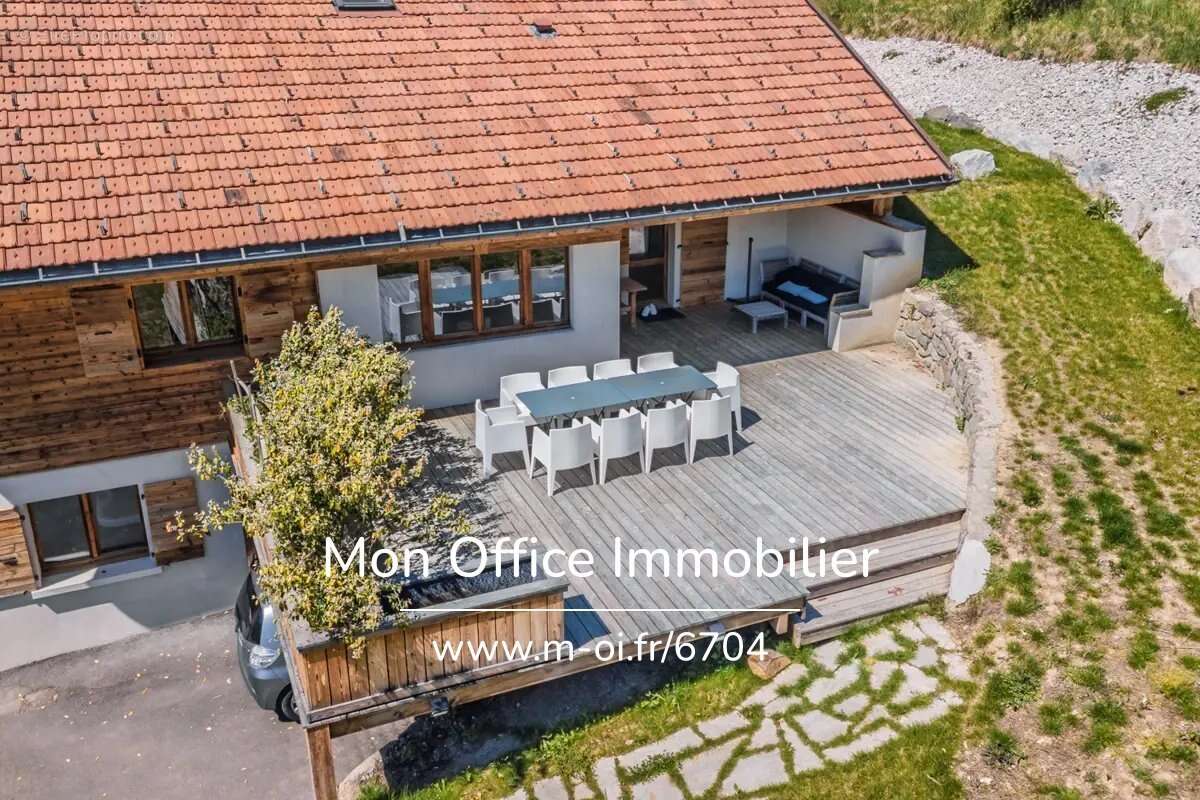 Référence : 6704-TCA. - Ensemble de 2 chalets neufs - DPE A et B - TVA récupérable - Frais de notaire à 2,5% - Mobilier inclus - photo 24