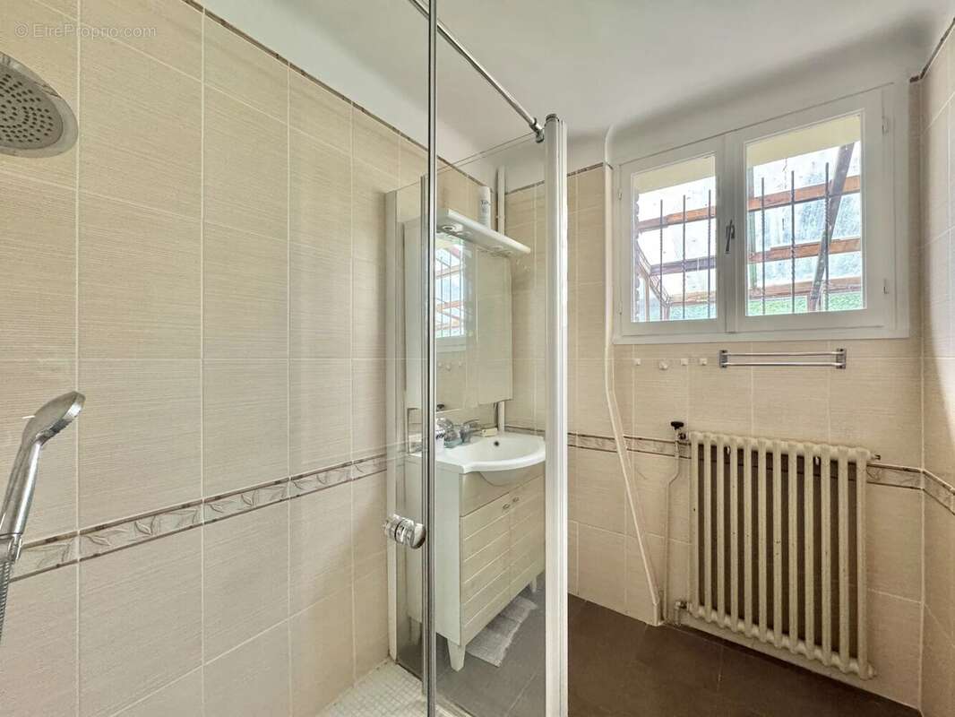 Maison à VERRIERES-LE-BUISSON