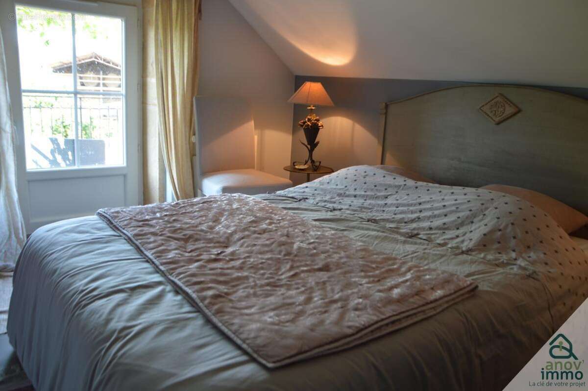 Maison à CHARBONNAT