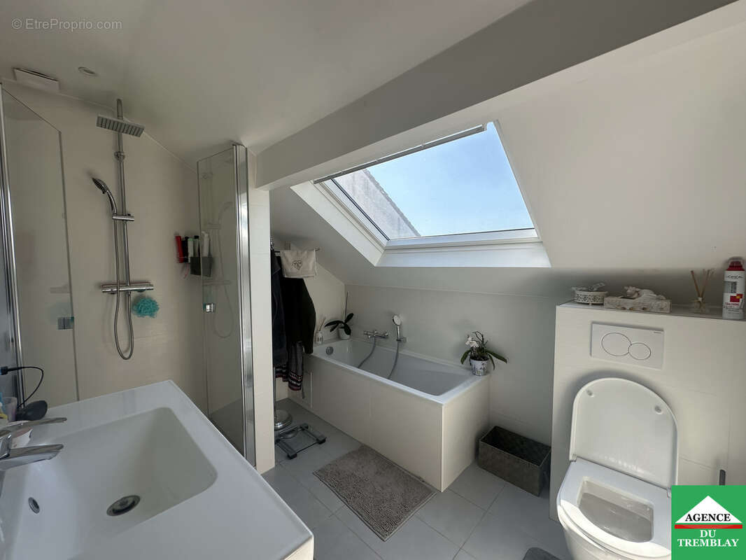 Maison à SAINT-MAUR-DES-FOSSES