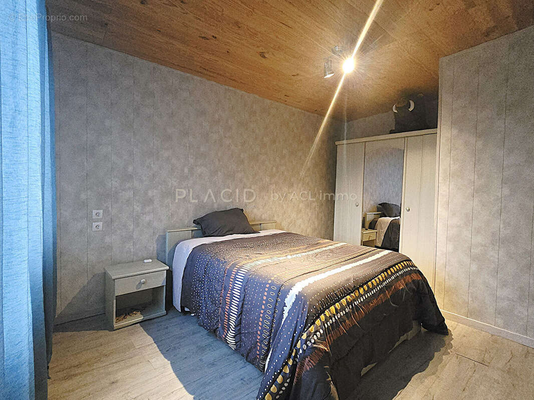 Maison à LOUE