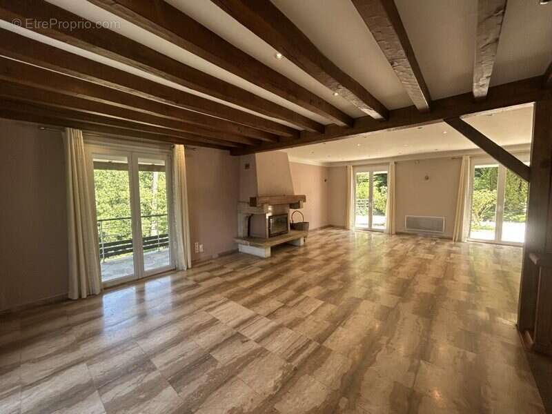 Maison 212 m² à Marsac-Sur-L'isle  - photo 3