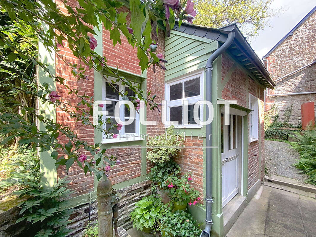 Maison à MENIL-HUBERT-SUR-ORNE