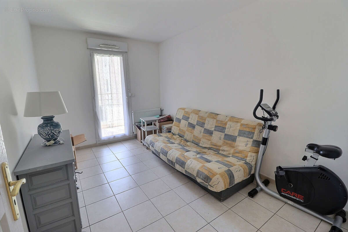 Appartement à ENTRAIGUES-SUR-LA-SORGUE
