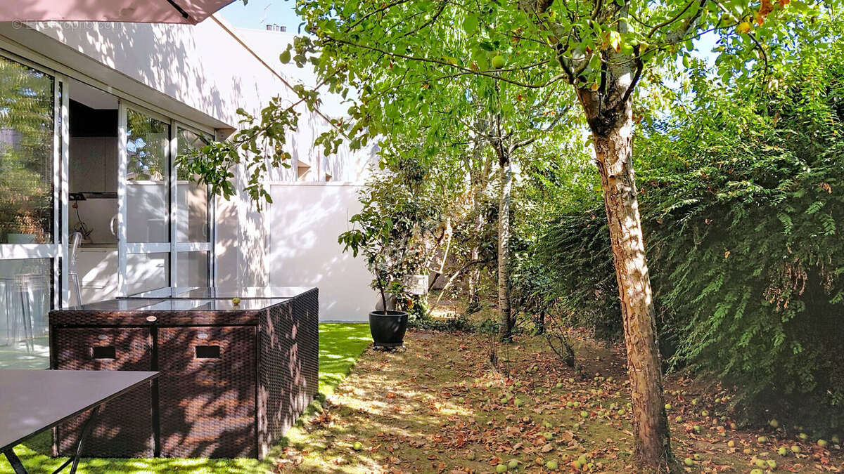 NANTES - SAINT-PASQUIER / Appartement 3 pièces 84m² deux chambres, jardin privatif, stationnement sécurisé - photo 2