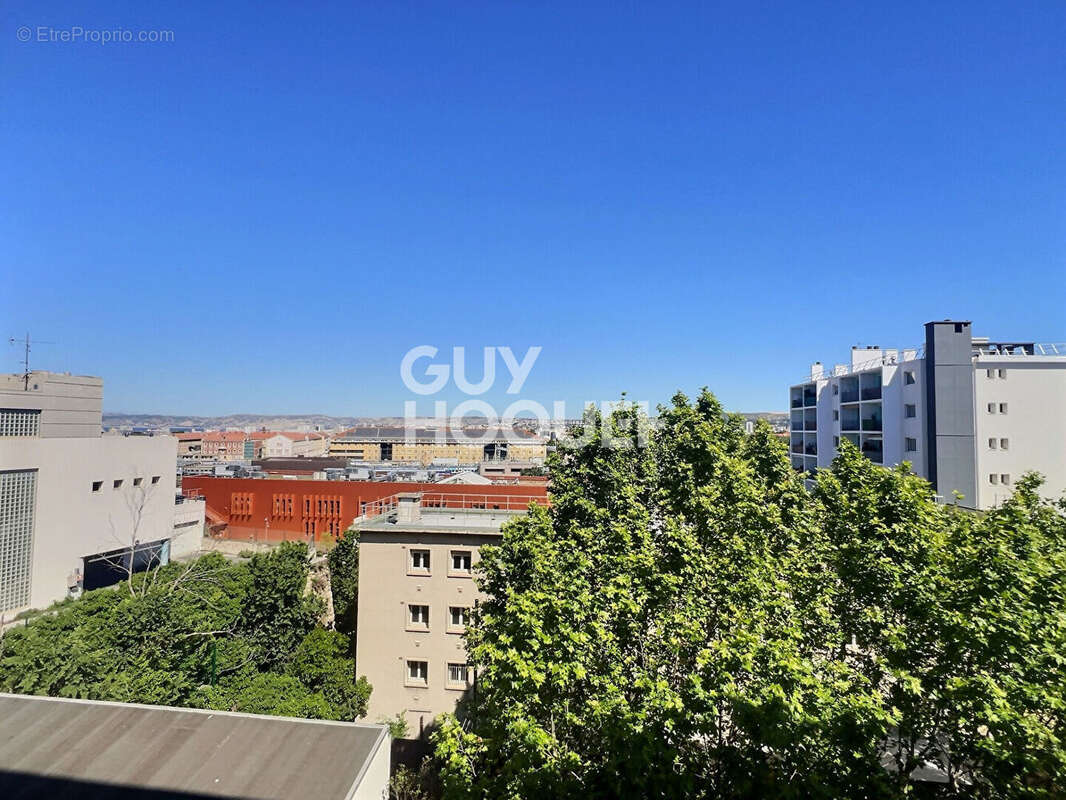 Appartement à MARSEILLE-1E
