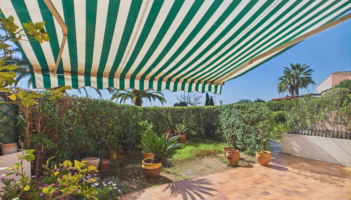 Appartement à CARQUEIRANNE