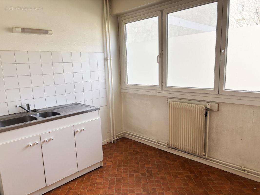 Appartement à SAINT-FONS