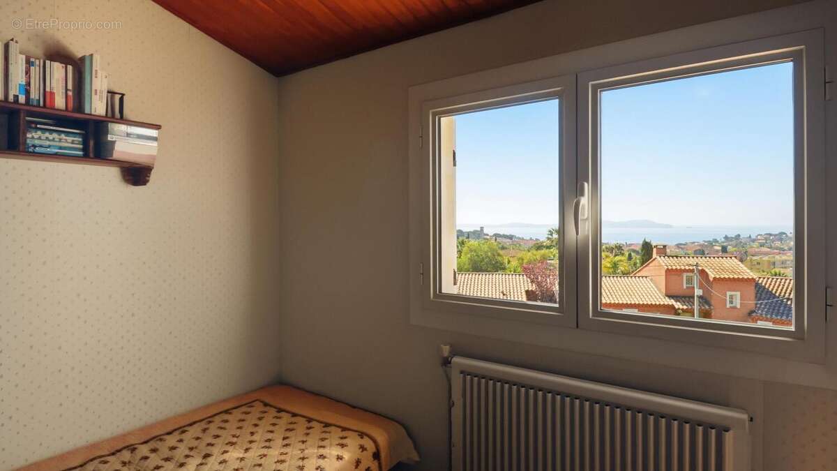 Photo 8 - Maison à CARQUEIRANNE