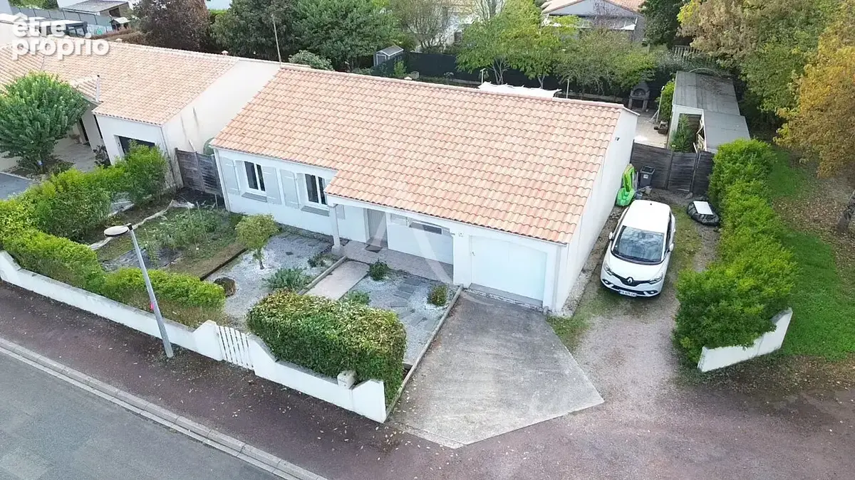 Maison plain pied à vendre à Aizenay à proximité des écoles - photo 2
