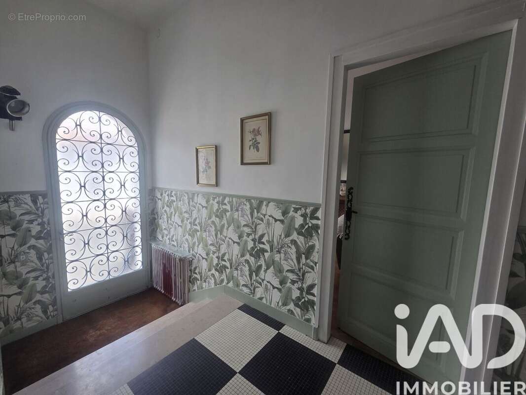 Maison 183 m² à Pauillac  - photo 2