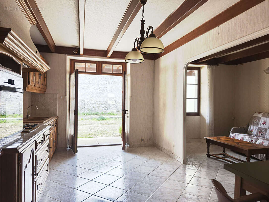 Maison à SAINT-SULPICE-DE-COGNAC