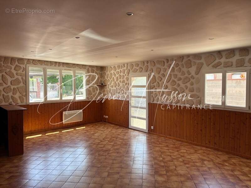 Maison de village T4 de 104m² avec cour extérieure - photo 4