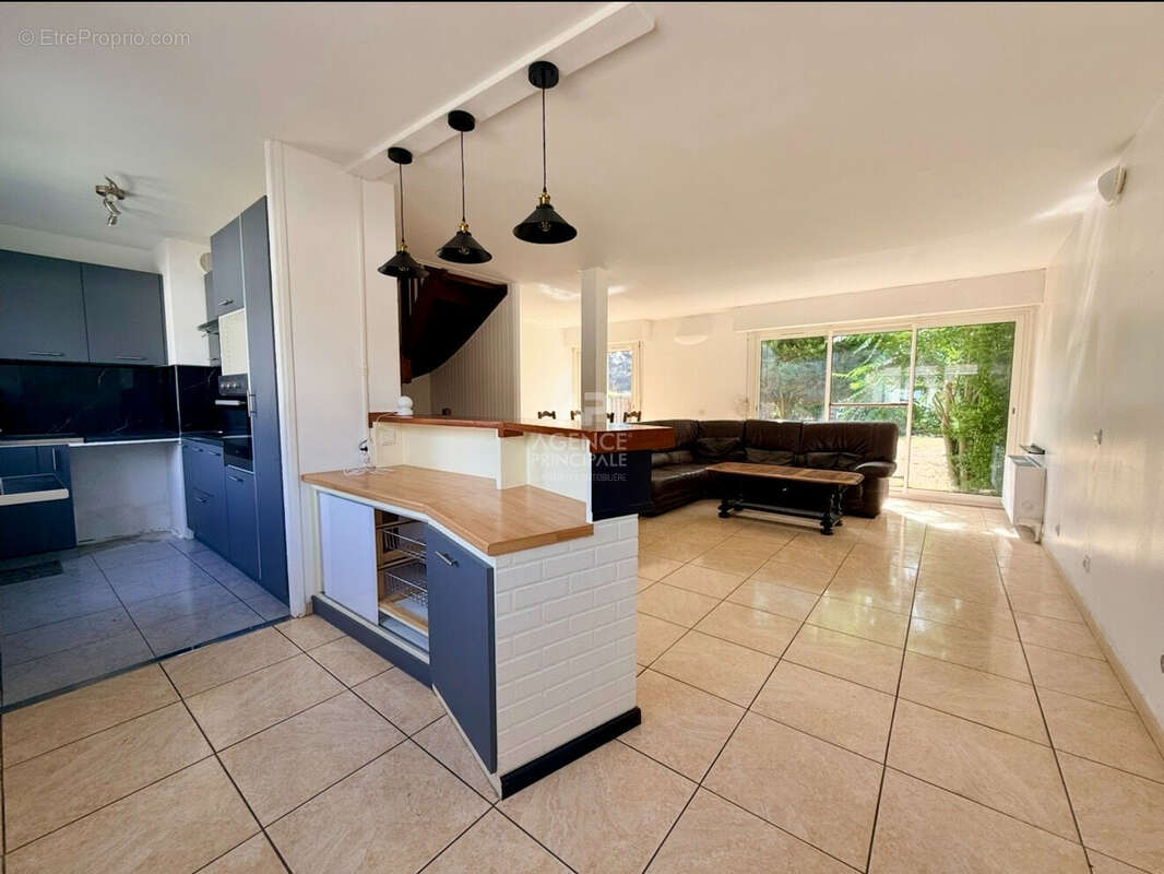 Maison Osny 5 pièce(s) 91.01 m2 - photo 2