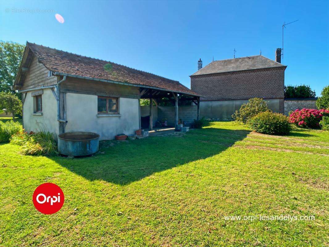 Maison à VANDRIMARE