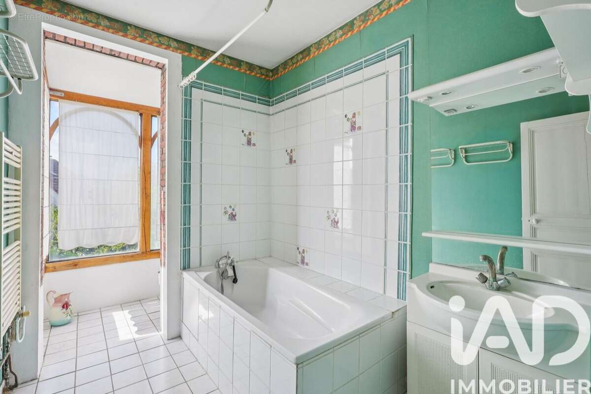 Photo 7 - Maison à GENNEVILLIERS