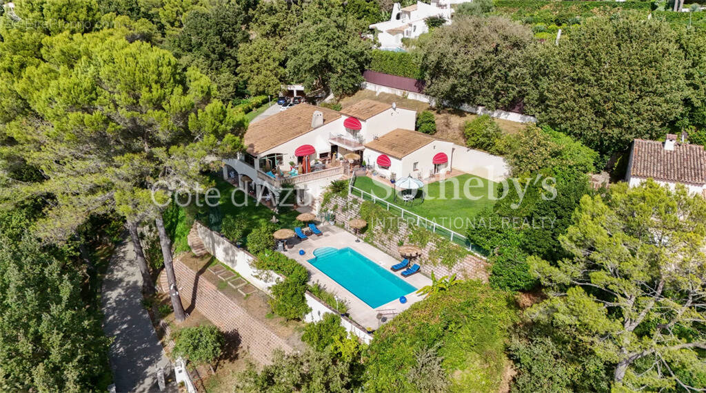 Maison à MOUANS-SARTOUX