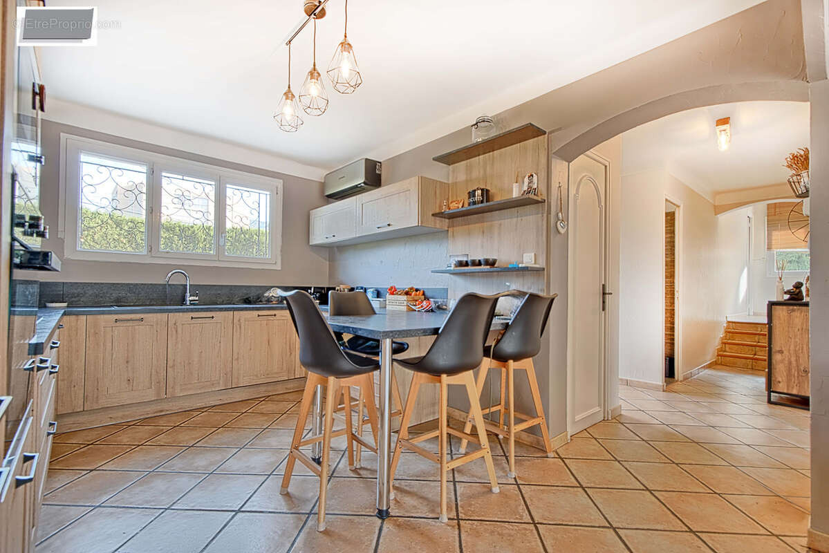 Maison à LA VALETTE-DU-VAR