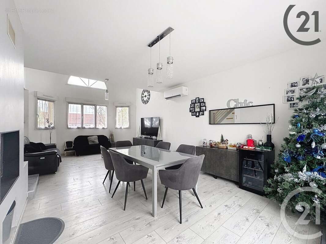 Maison à SAINTE-COLOMBE