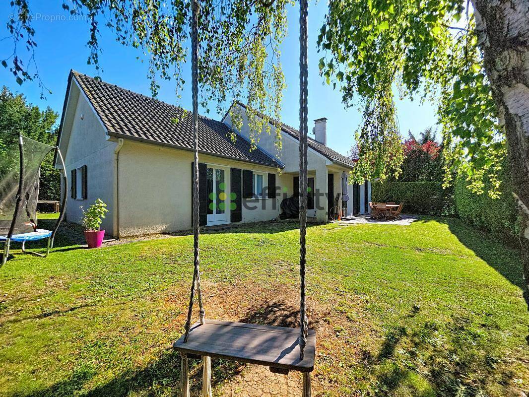 Maison à LA QUEUE-EN-BRIE
