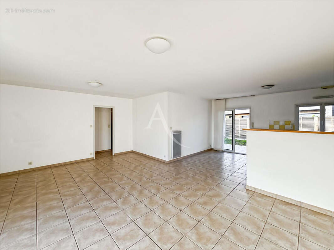 Maison à LE PERRIER