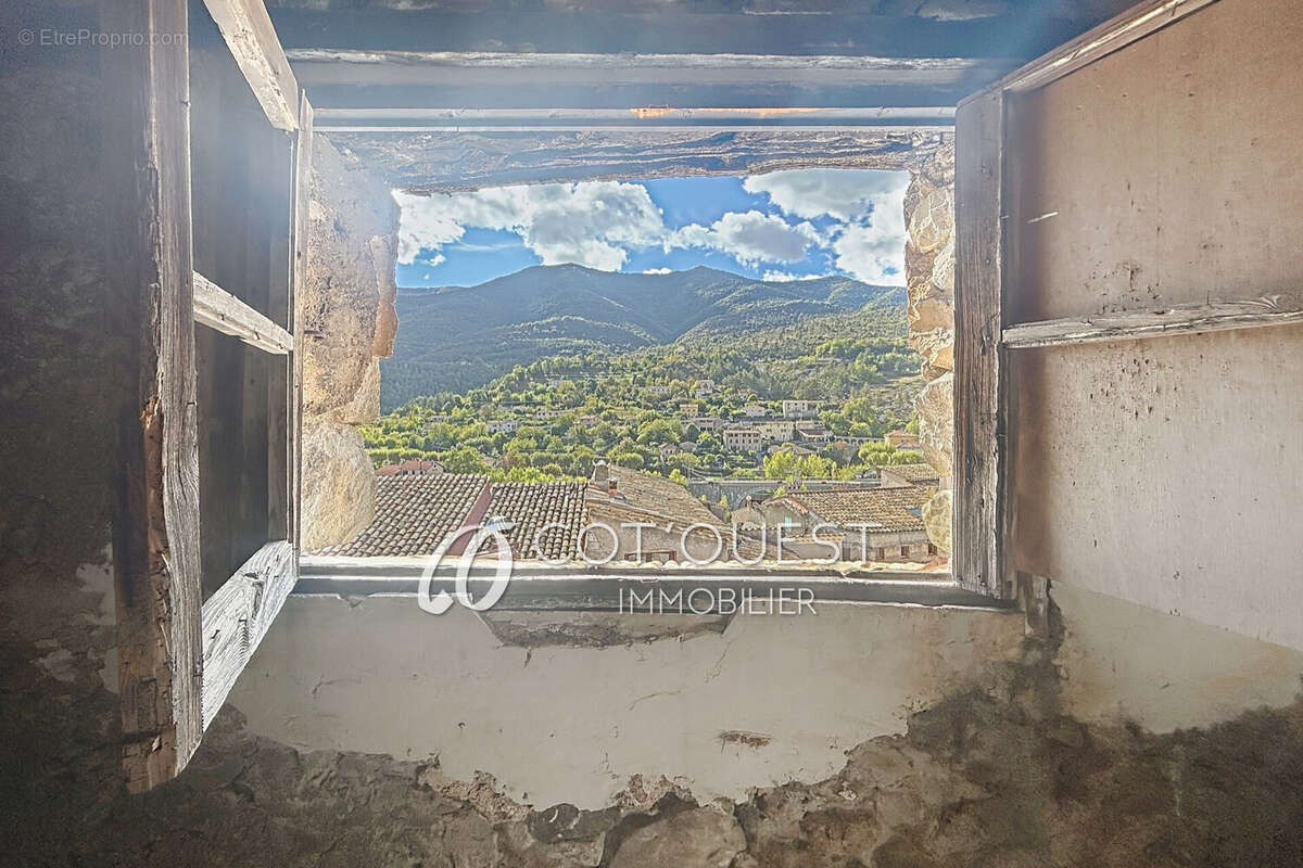 Appartement à ENTREVAUX