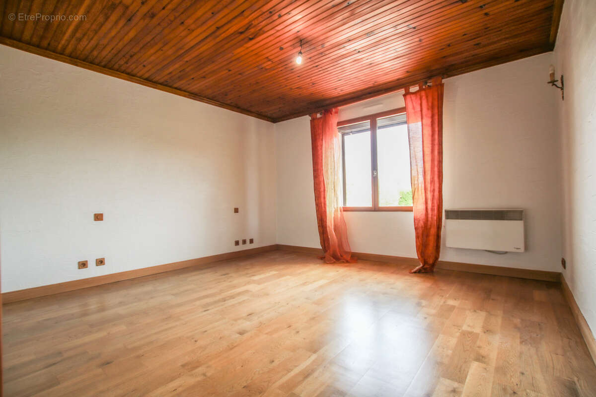 Maison à SAINT-DENIS-DE-PILE