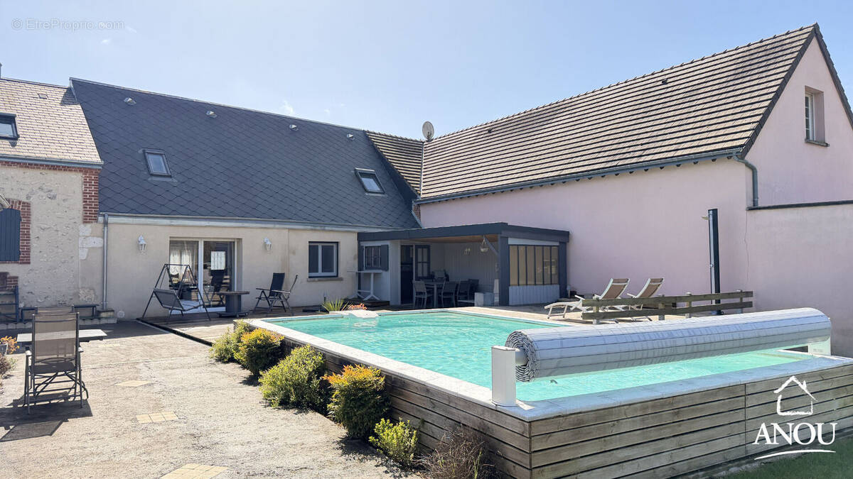 Maison à SAINT-DENIS-LES-PONTS