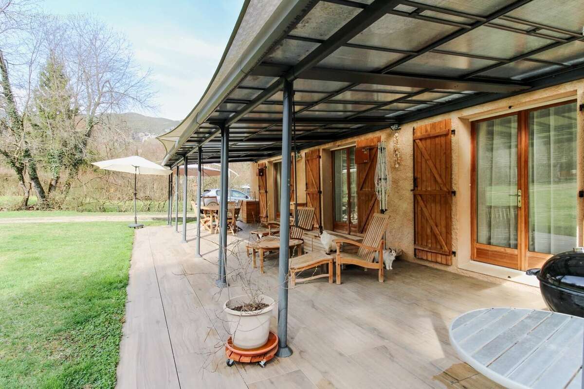 Maison à ROQUESTERON