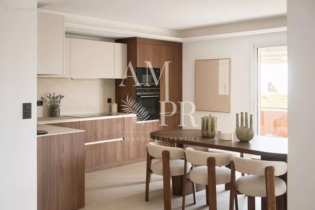 Cannes Basse Californie - Appartement 5 pièces 130m2 - Vue mer - photo 17