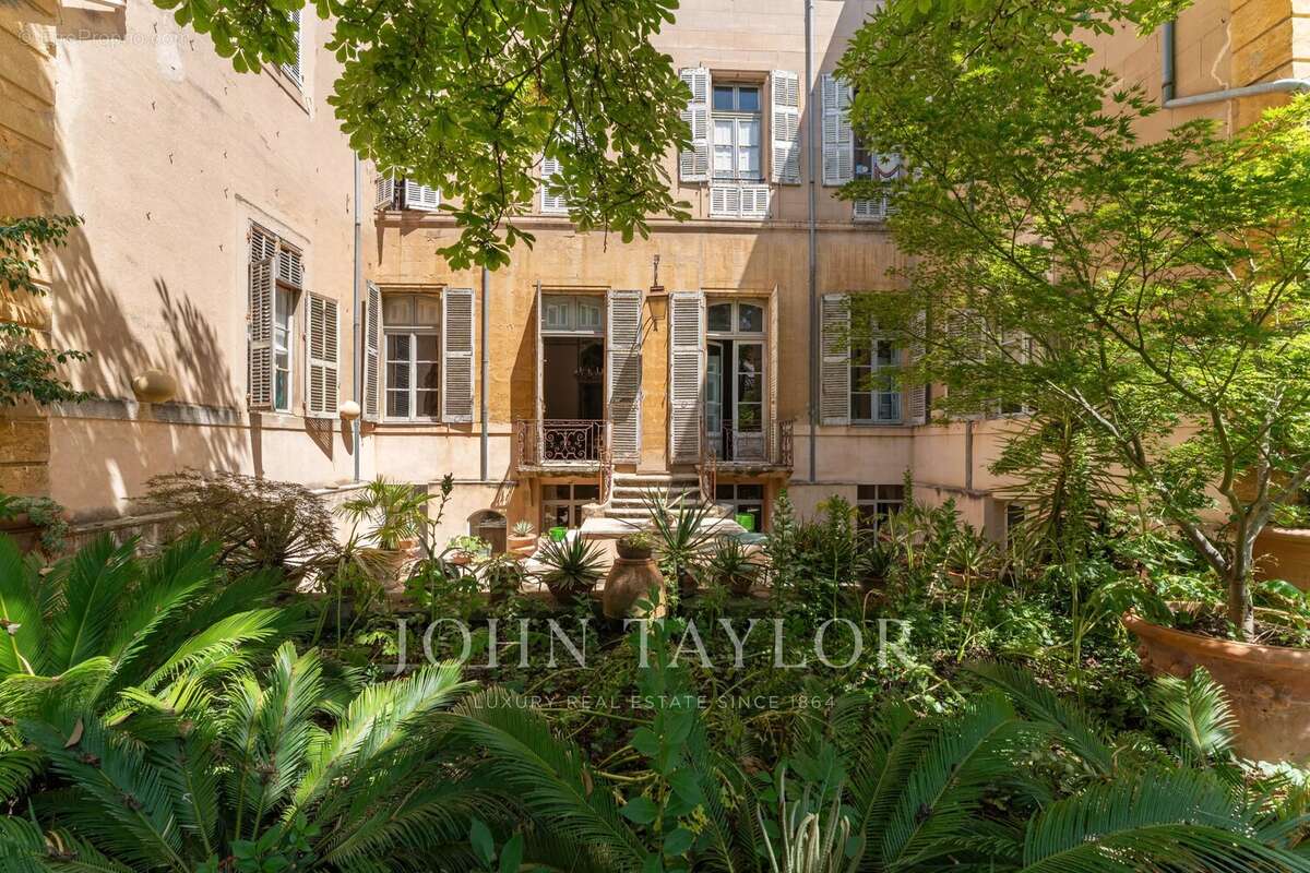 Appartement d'exception avec jardin et piscine au cœur du quartier Mazarin - photo 6