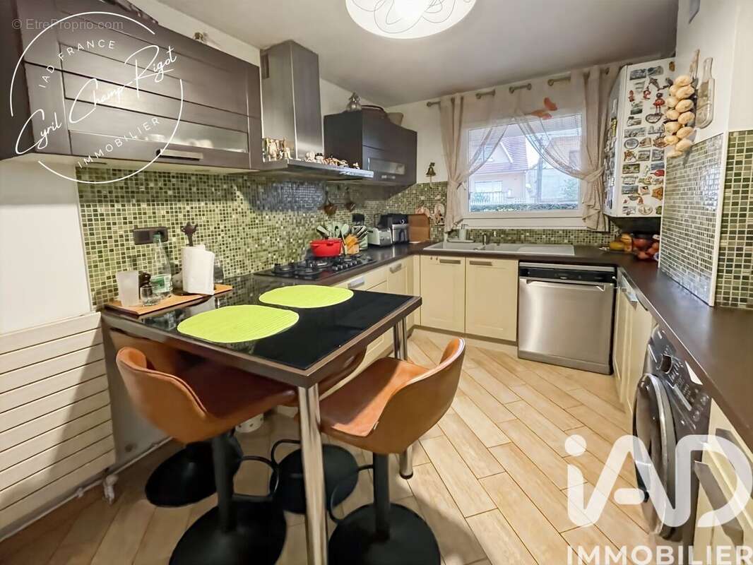 Photo 9 - Appartement à LIVRY-GARGAN