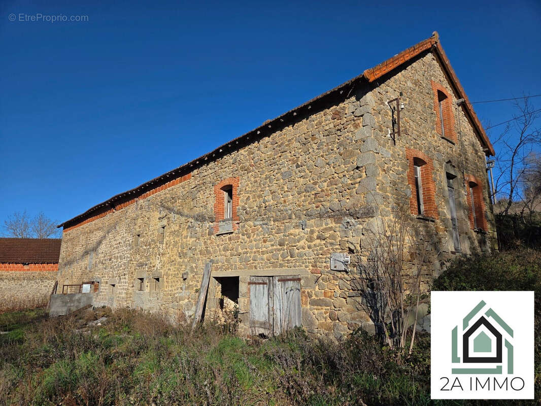 Maison à CHARRON