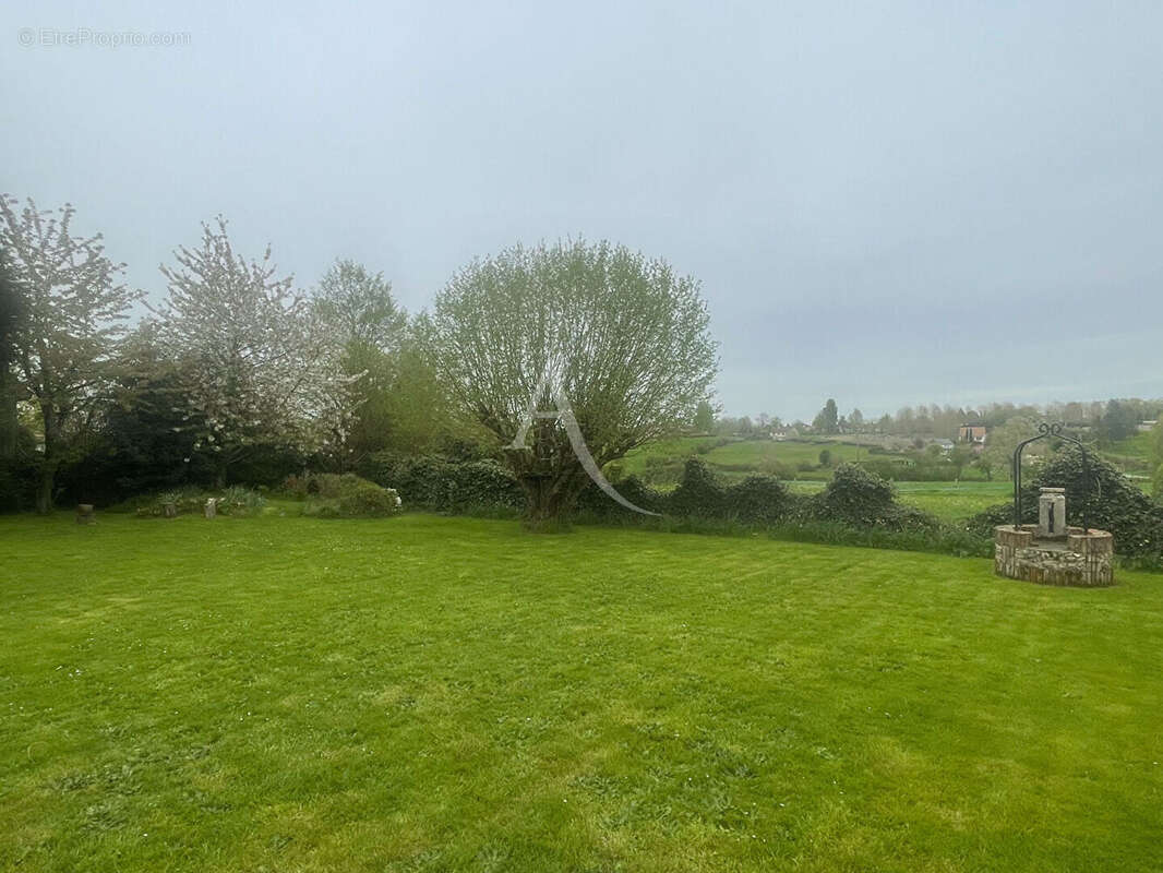 Maison à ONS-EN-BRAY