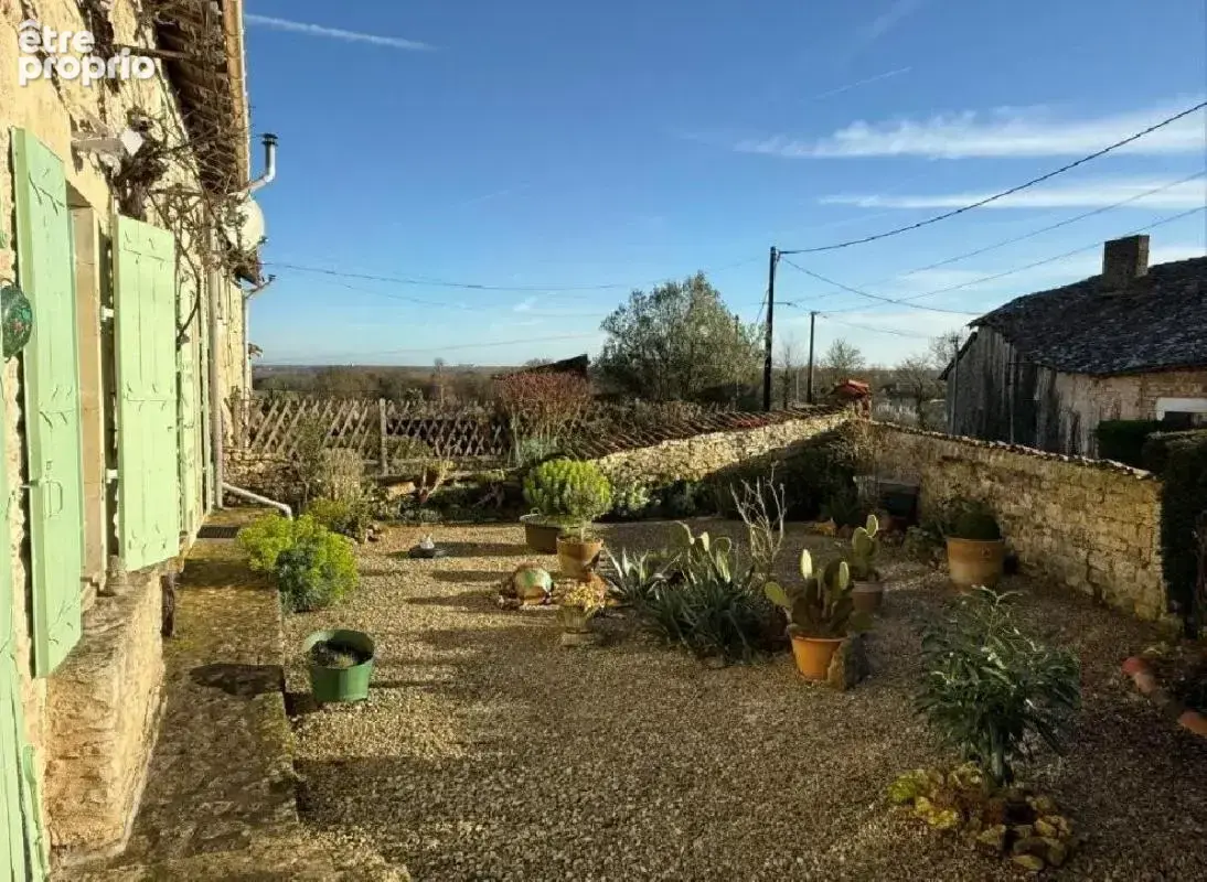 Maison 5 pièces 155 m² à vendre à Sauze-Vaussais (79190) - photo 2