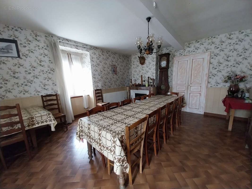 Maison à LESTELLE-BETHARRAM