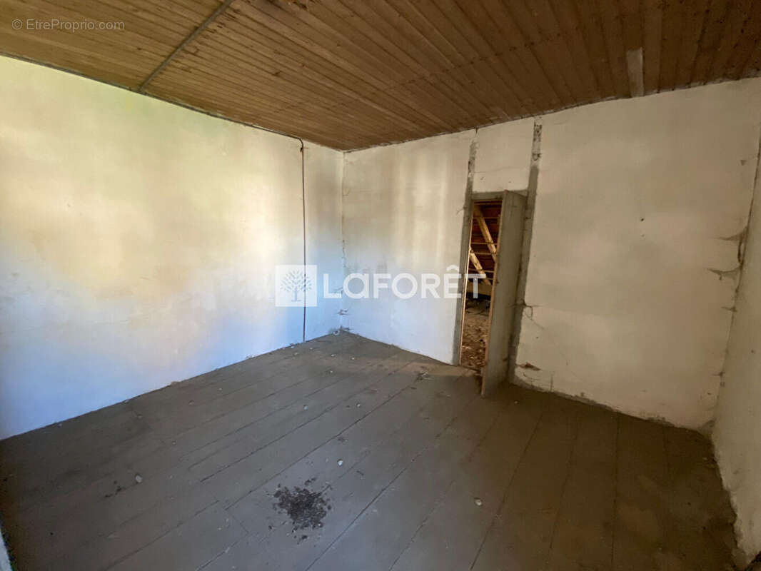 Maison à CELLES-EN-BASSIGNY