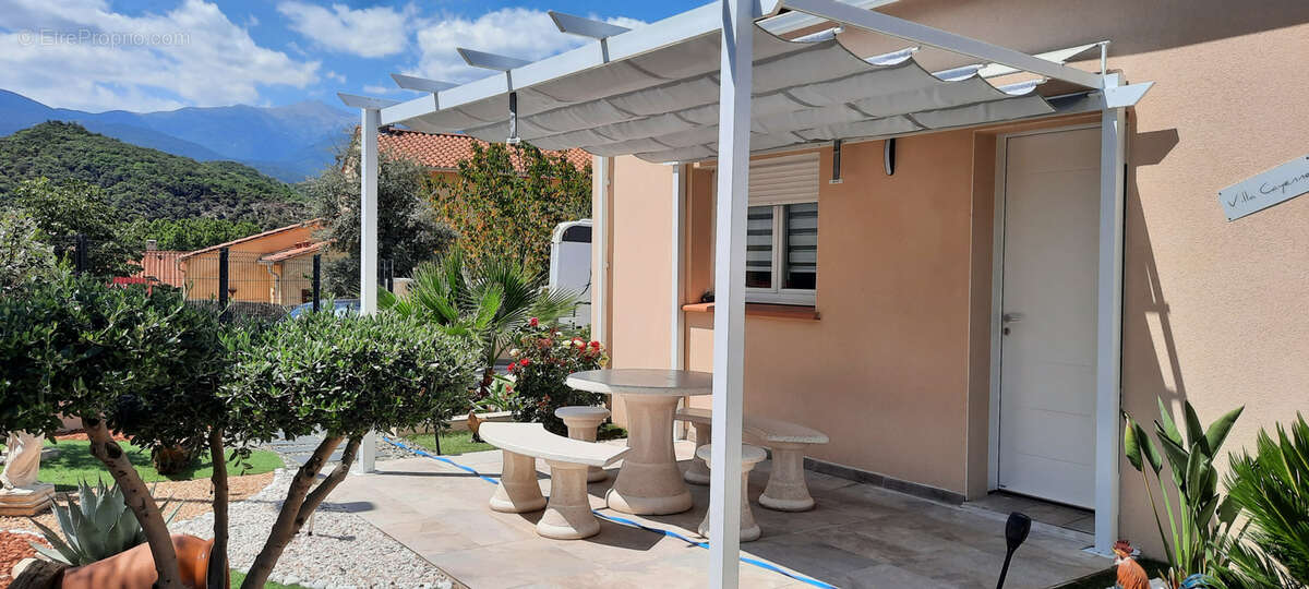 Plain-pied. re2020.terrasse.piscine. 66. vue canigou .terrasse - photo 5