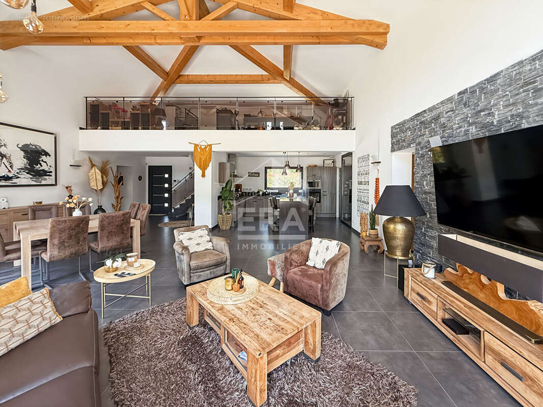 Maison à CABRIES