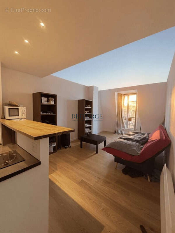 Appartement à PARIS-14E