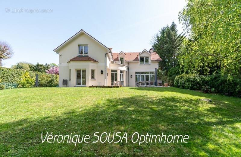 Maison à L'ETANG-LA-VILLE