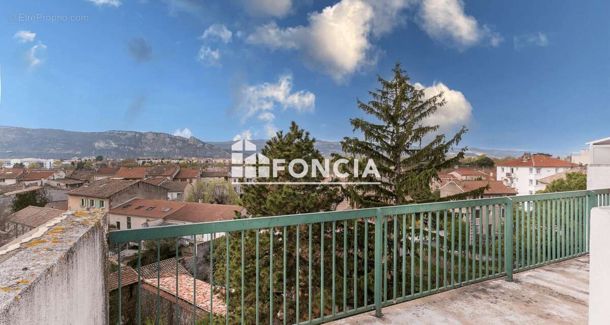Appartement à BOURG-LES-VALENCE