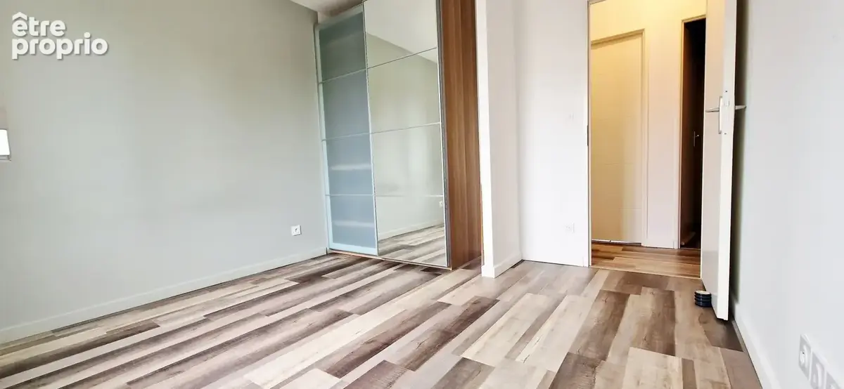 Maison  individuelle recente avec jardin clos et garage - photo 9