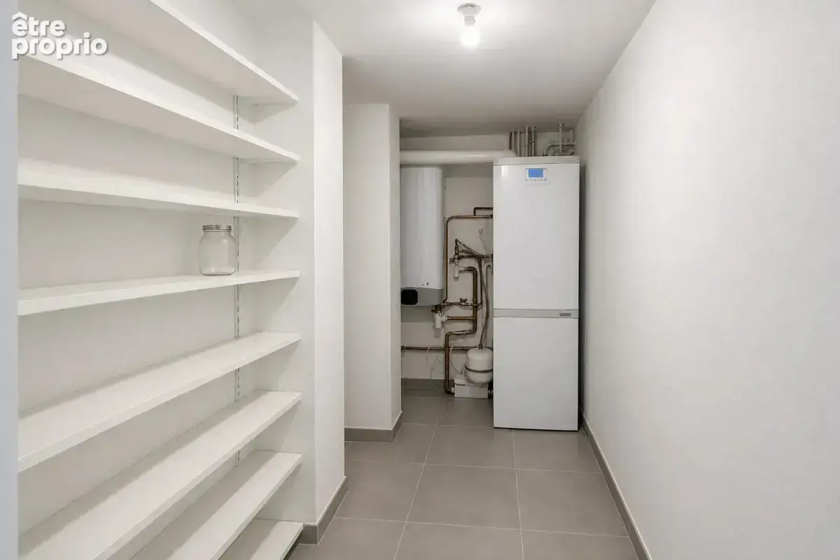 Maison de 7 pièces de 130 m² à Enghien-les-Bains - photo 10