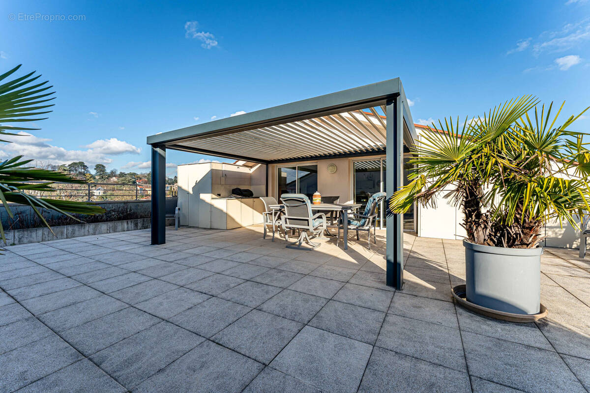 Appartement à TASSIN-LA-DEMI-LUNE